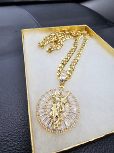 10k 6mm Gold Plated Cuban Link Chain and Pendant