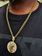 10k 6mm Gold Plated Cuban Link Chain and Pendant