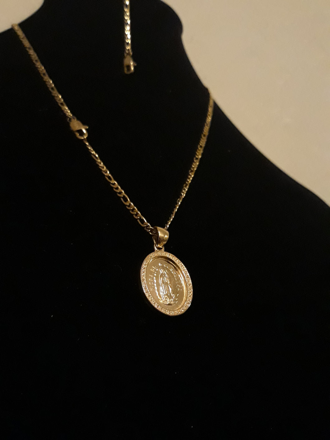 14k Gold Plated 3mm Figaro Chain Pendant and Bracelet