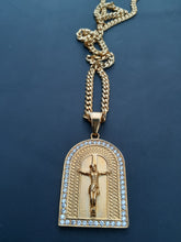 14k Gold plated 6mm Cuban Link Chain and Pendant