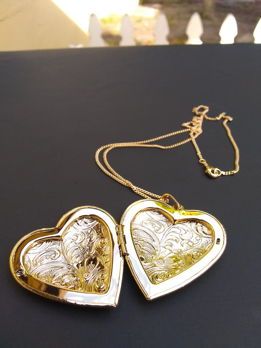 18k Gold Filled 2mm Cuban Link Chain and Heart Locket Pendant  Set